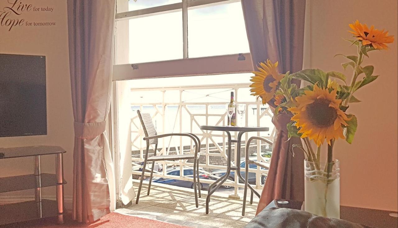 テインマスFlat 4, Den Houseアパートメント エクステリア 写真